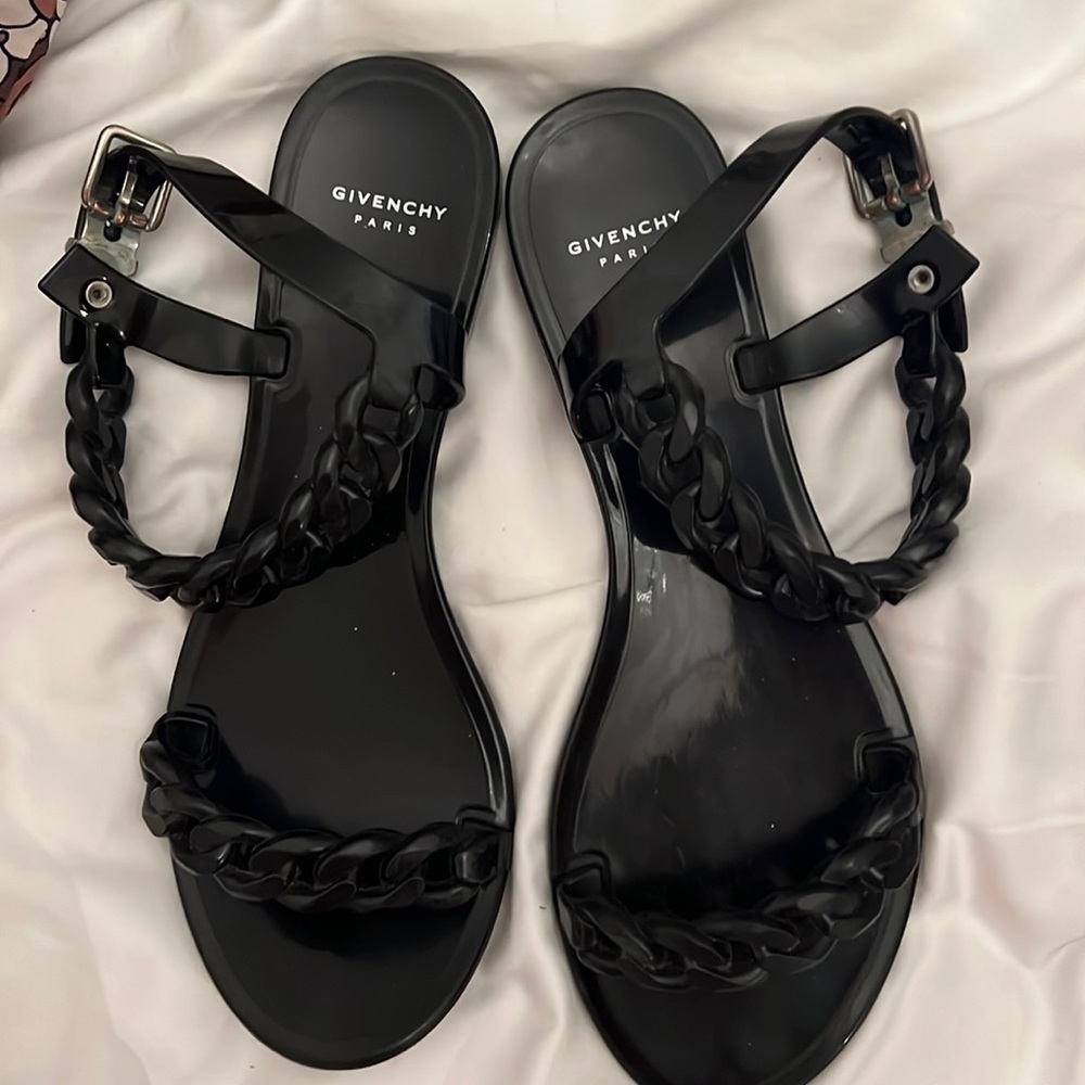 Givenchy rubber sandals with buckle size 39